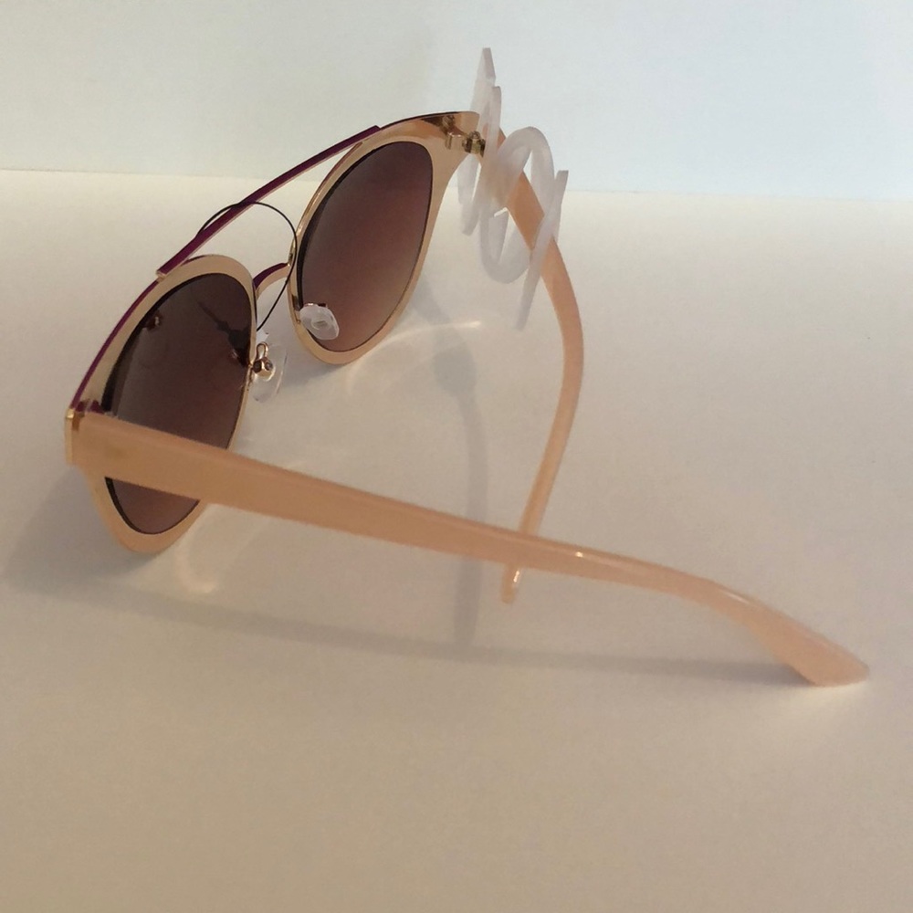 FASHION ROUND CAT LENSE MAUVE 100% UV SUNGLASSES - Picture 6 of 8